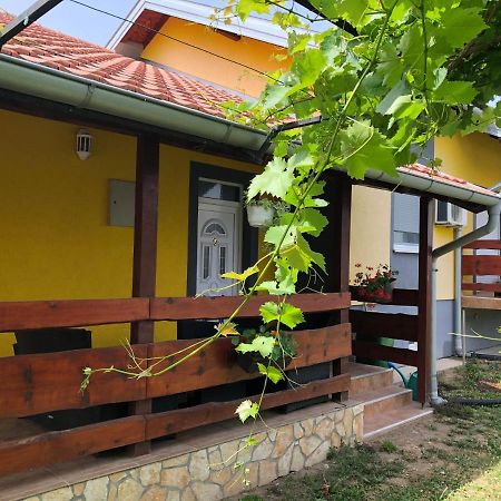 Lux Hus Novi Sad Apartment Veternik Exterior photo