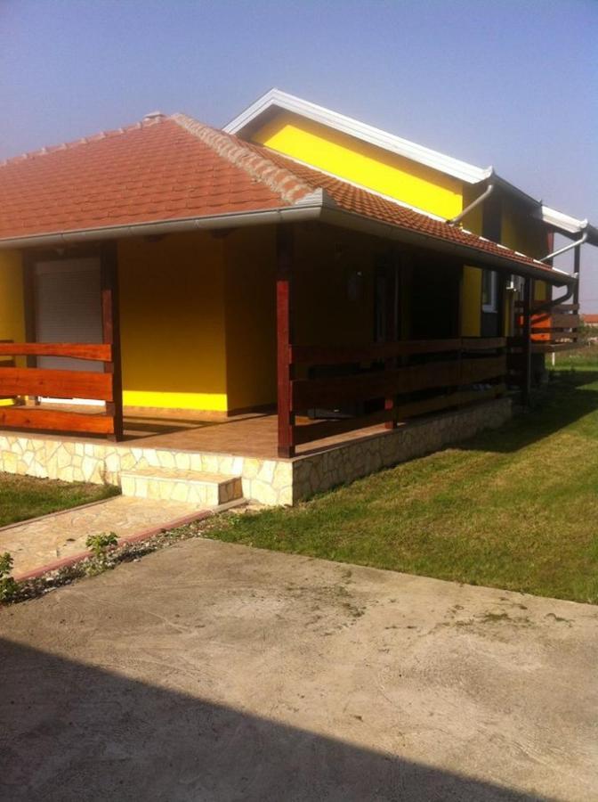 Lux Hus Novi Sad Apartment Veternik Exterior photo